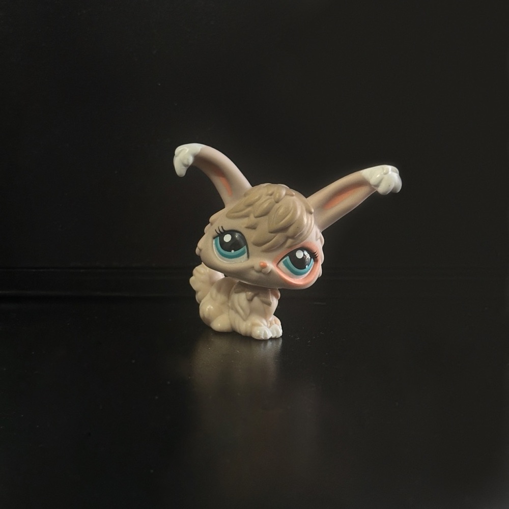 LPS RARE Grey Rabbit #1471 Authentic Littlest Petshop